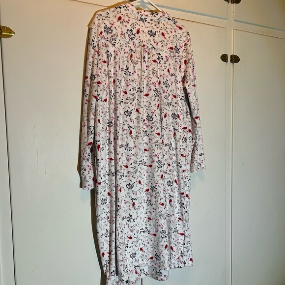 Vintage Aria Floral Nightgown - White with Cardinals - Picture 4 of 9